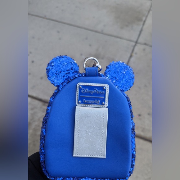 🚨SALE🚨 NWOT Loungefly Disney Parks Wishes Come True Blue Sequin Mini Backpack - Picture 2 of 6